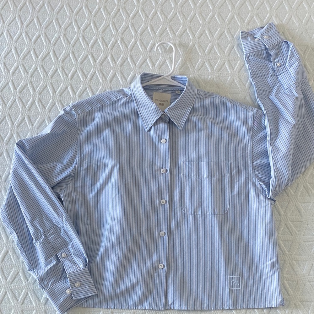 Uniqlo JW Anderson Boxy Cropped Oxford shirt